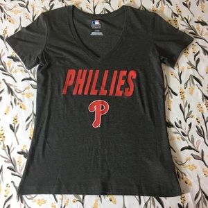 ⚾️ Philadelphia Phillies Women’s Shi…